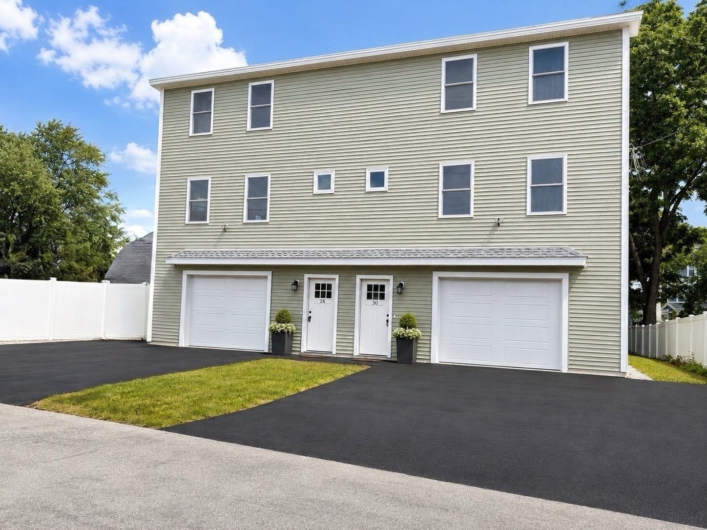 28 Quigley Ave Unit 28, Chelmsford, MA 01863
