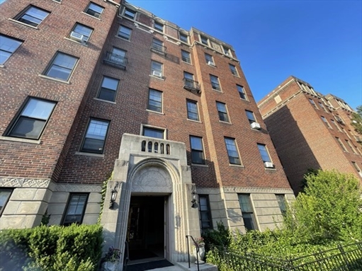 1949 Commonwealth Ave, Apt 34