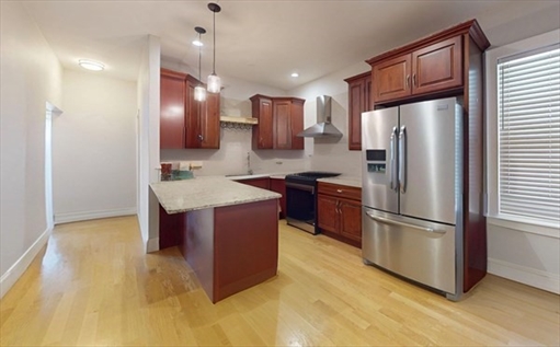 166 Boylston, Apt 3