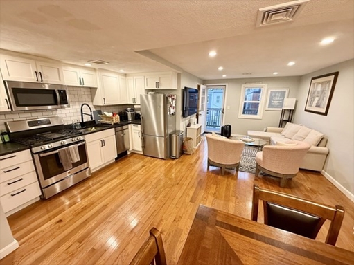269 Sumner st, Apt 3