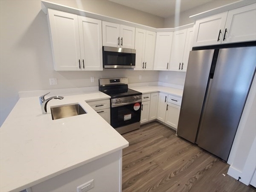 64 Tolman, Apt 8