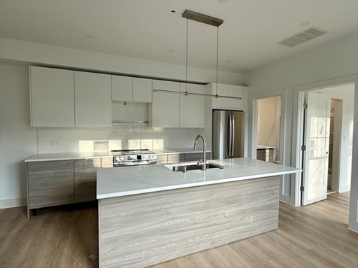 47 Chase Street, Apt 4
