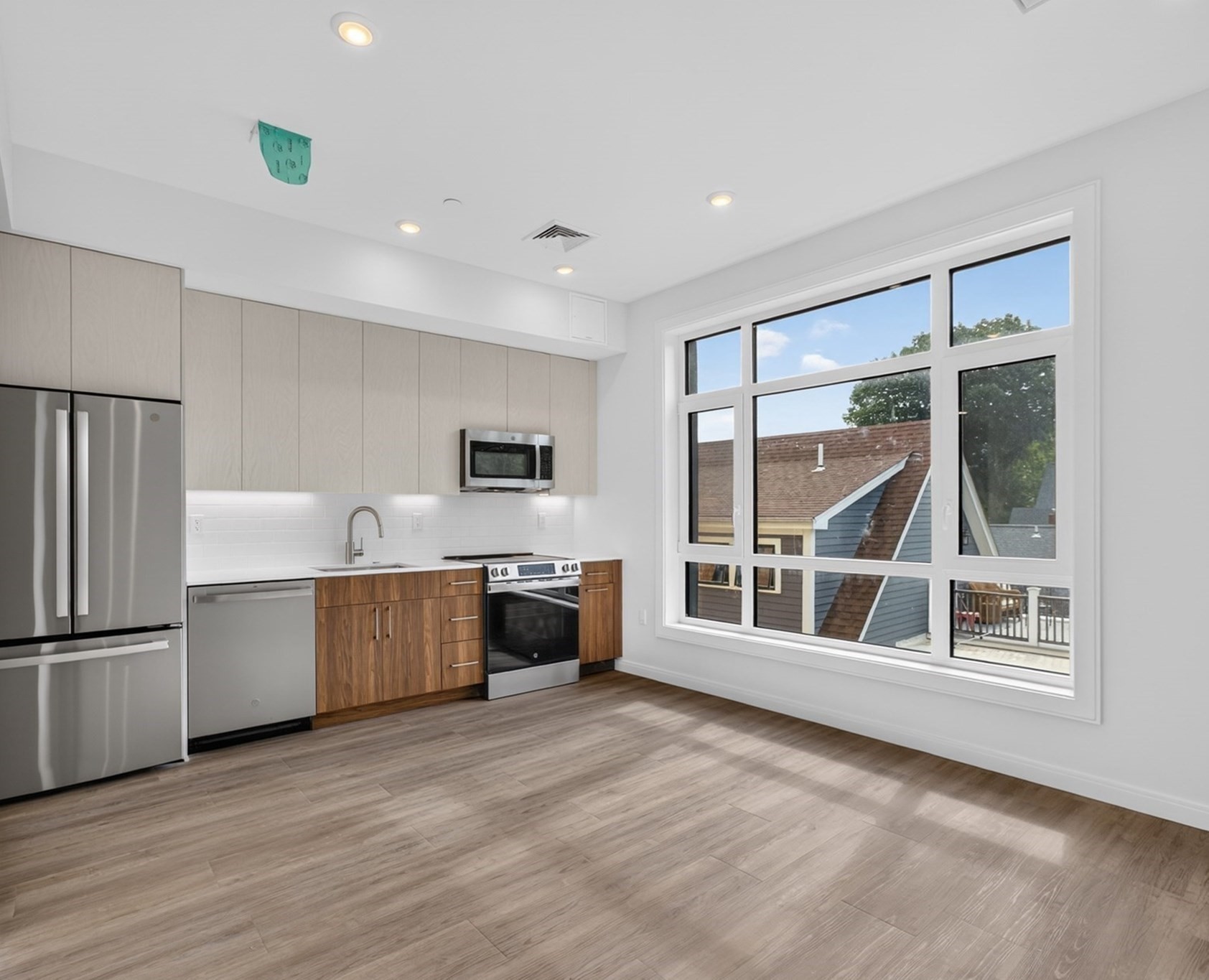 13 Warwick St Unit 303, Somerville, MA 02144
