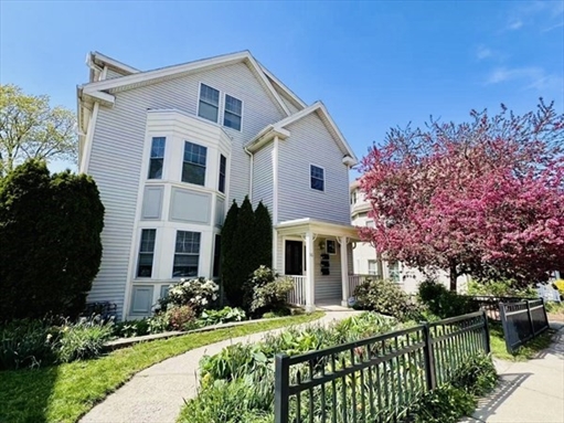 56 Wenham St, Apt 1