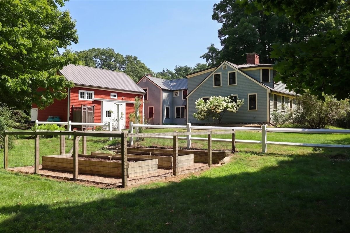 56 Brigantine Cir, Norwell, MA 02061