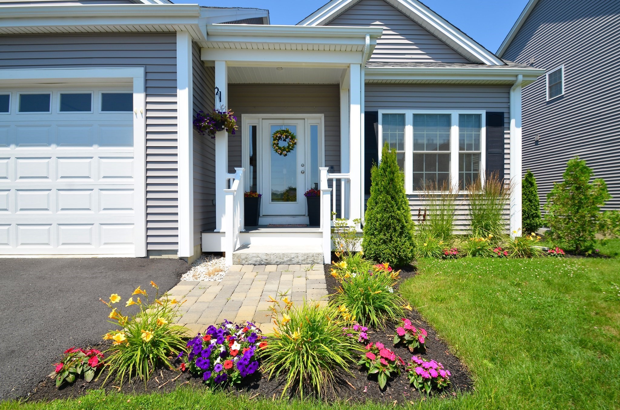 18 Tea Party Circle Unit 18, Holden, MA 01520