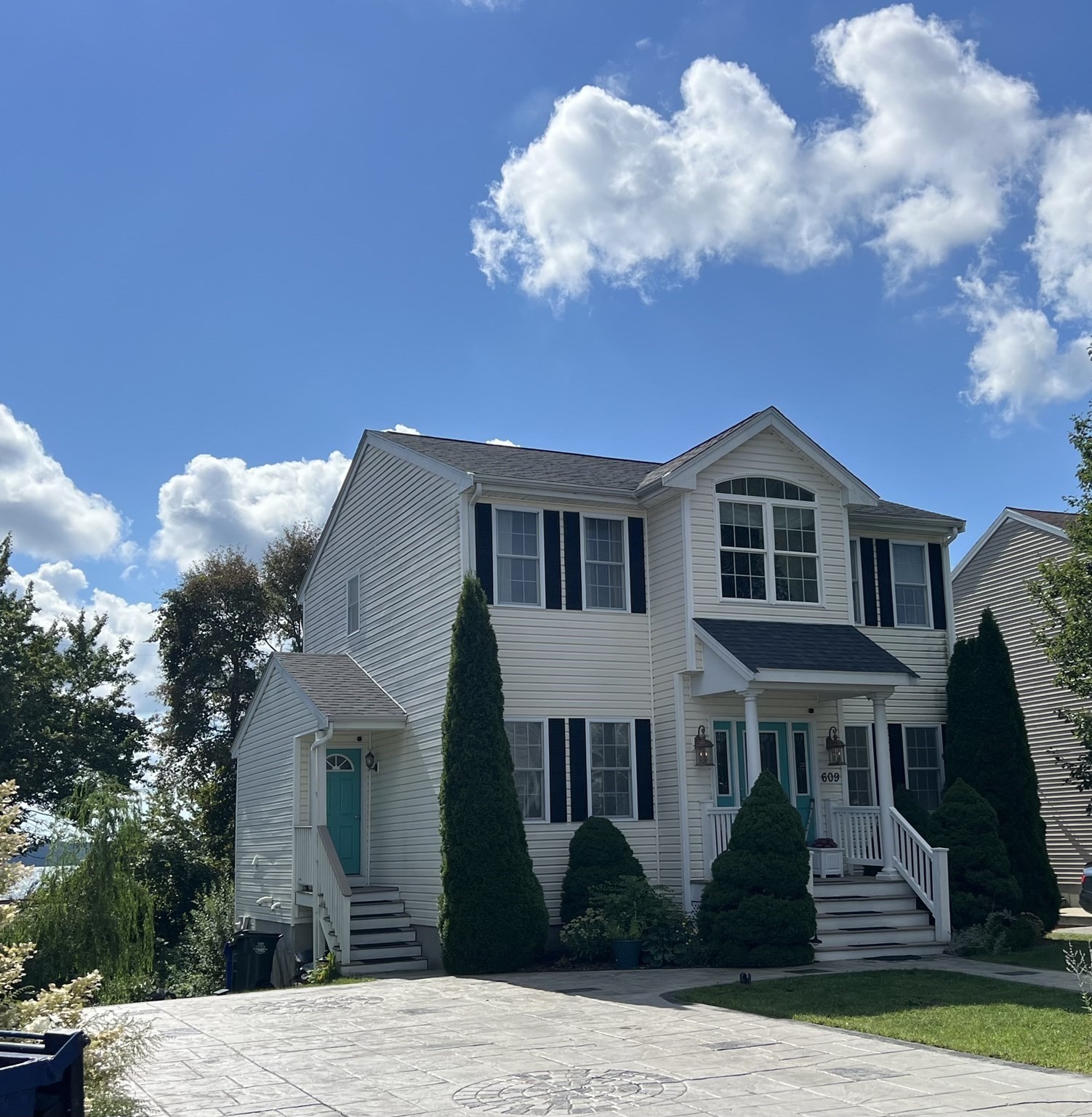 609 Detroit St, Fall River, MA 02721