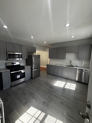 33 Wolcott, Apt 3