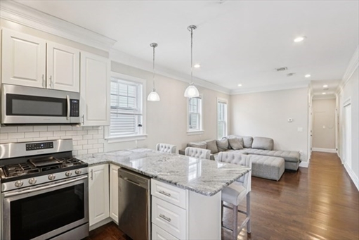 1048 Saratoga Street, Apt 3