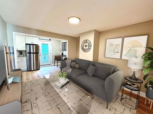 89 Cottage St, Apt 2