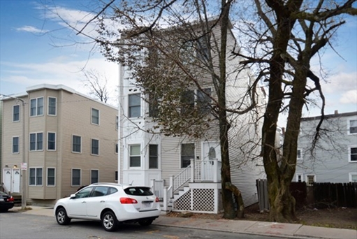12 Roach St, Apt 1