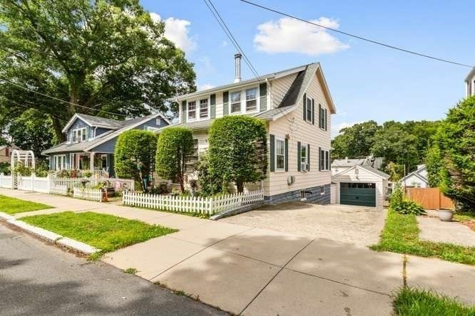 42 Piedmont St, Lynn, MA 01904 - Image 2