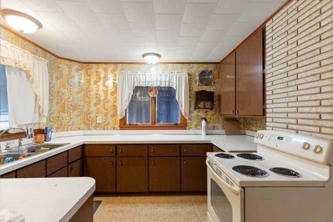 42 Piedmont St, Lynn, MA 01904 - Image 11