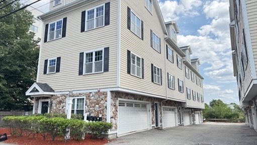 75 Brackett St, Apt C