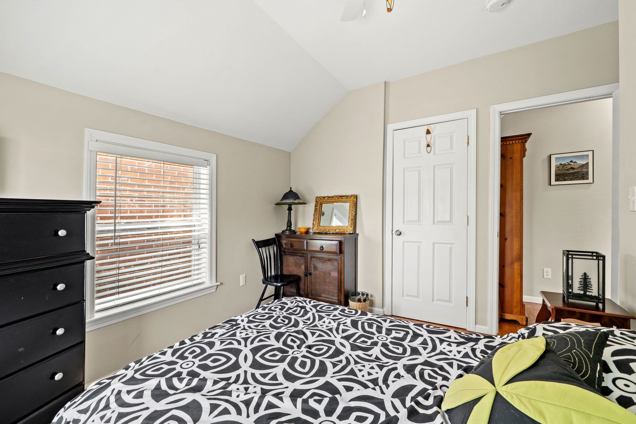 15 Beacon St, Salem, MA 01970 - Image 25