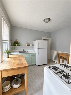 106 West Adams St., Apt 1