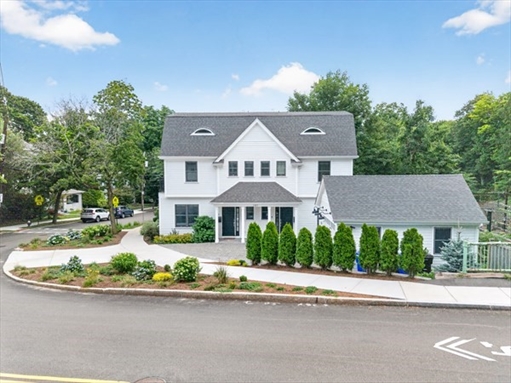 101 Sumner Road, Apt A