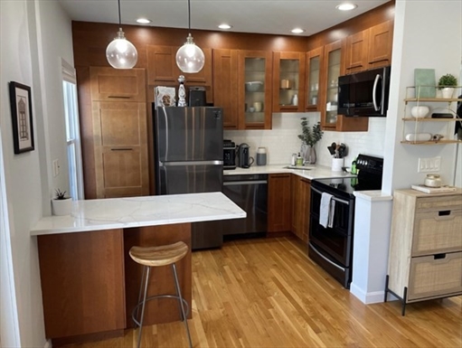 258 Everett, Apt 3