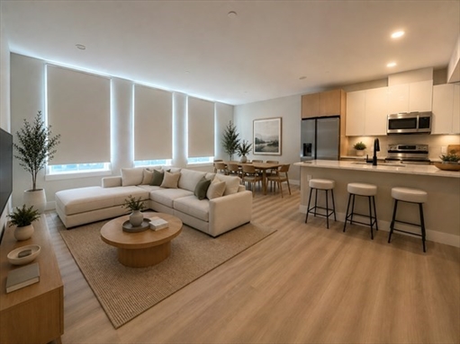 211 Green St, Apt 302
