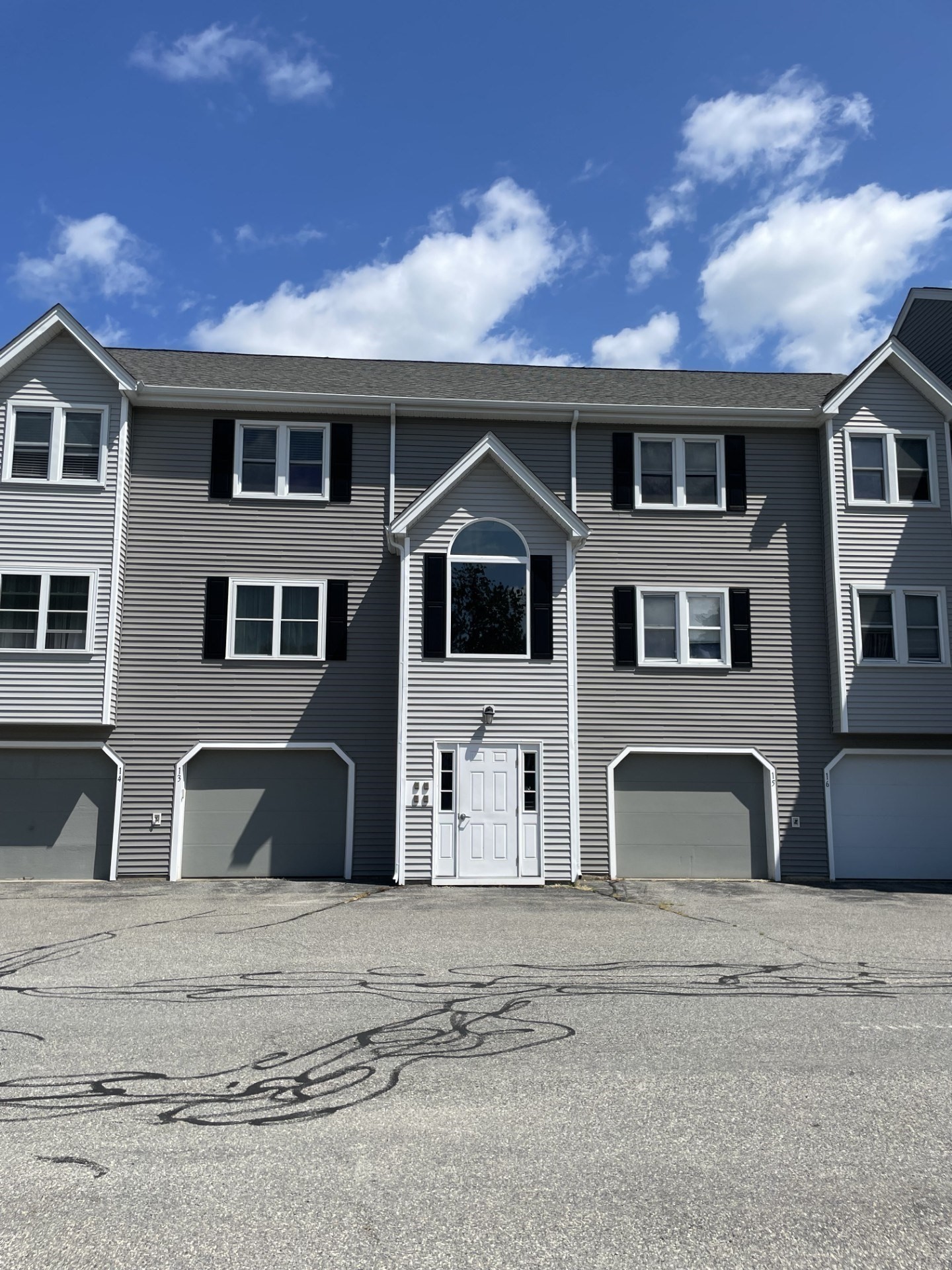 74 Tennis Plaza Road Unit 15, Dracut, MA 01826