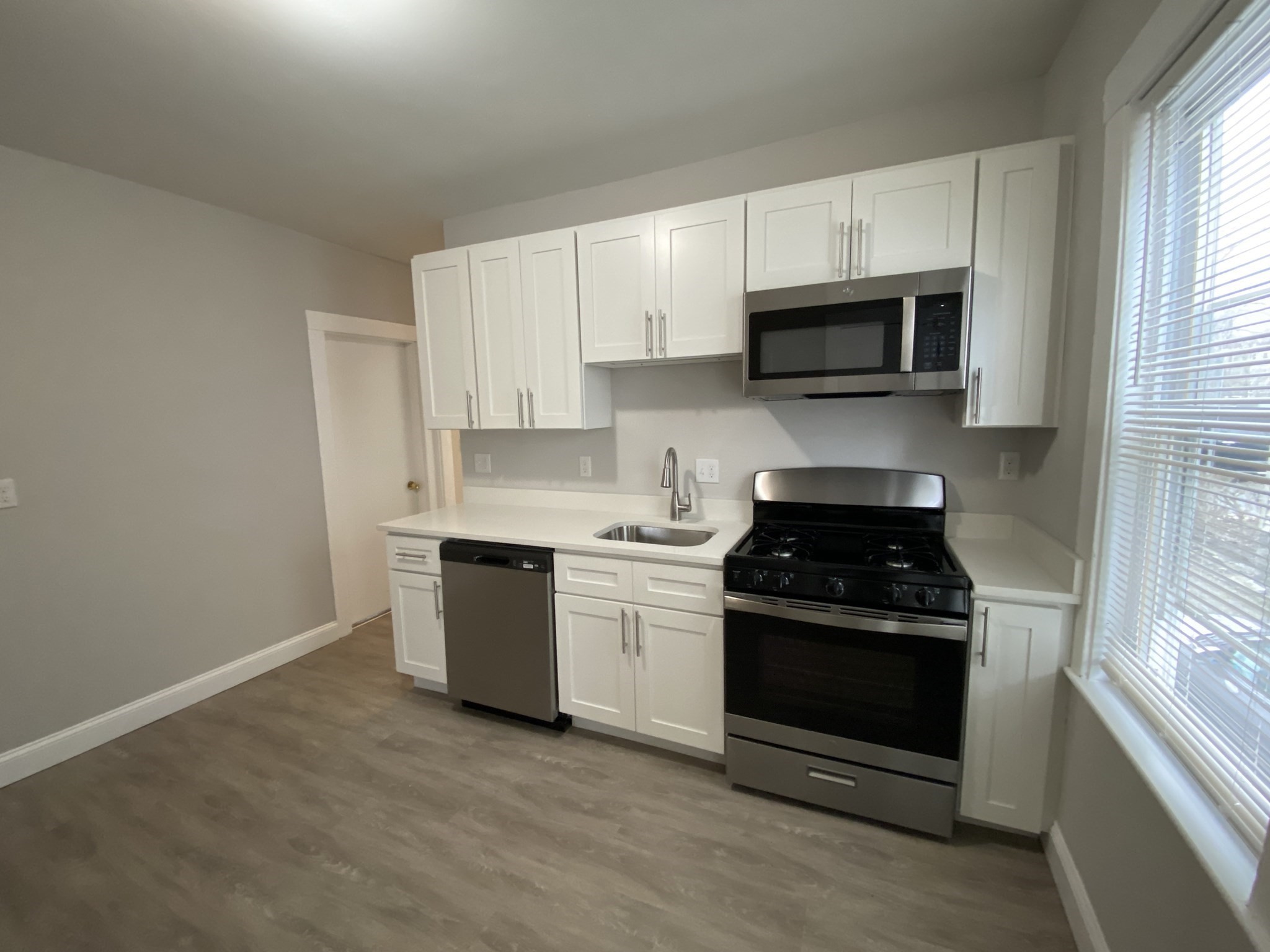 22 Melbourne Street, Dorchester, Boston, MA 02121 - Image 12