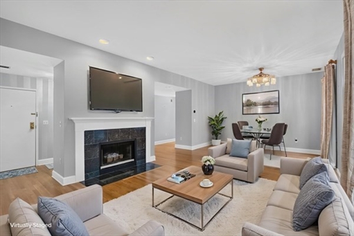 216 Summit Ave, Apt E-201