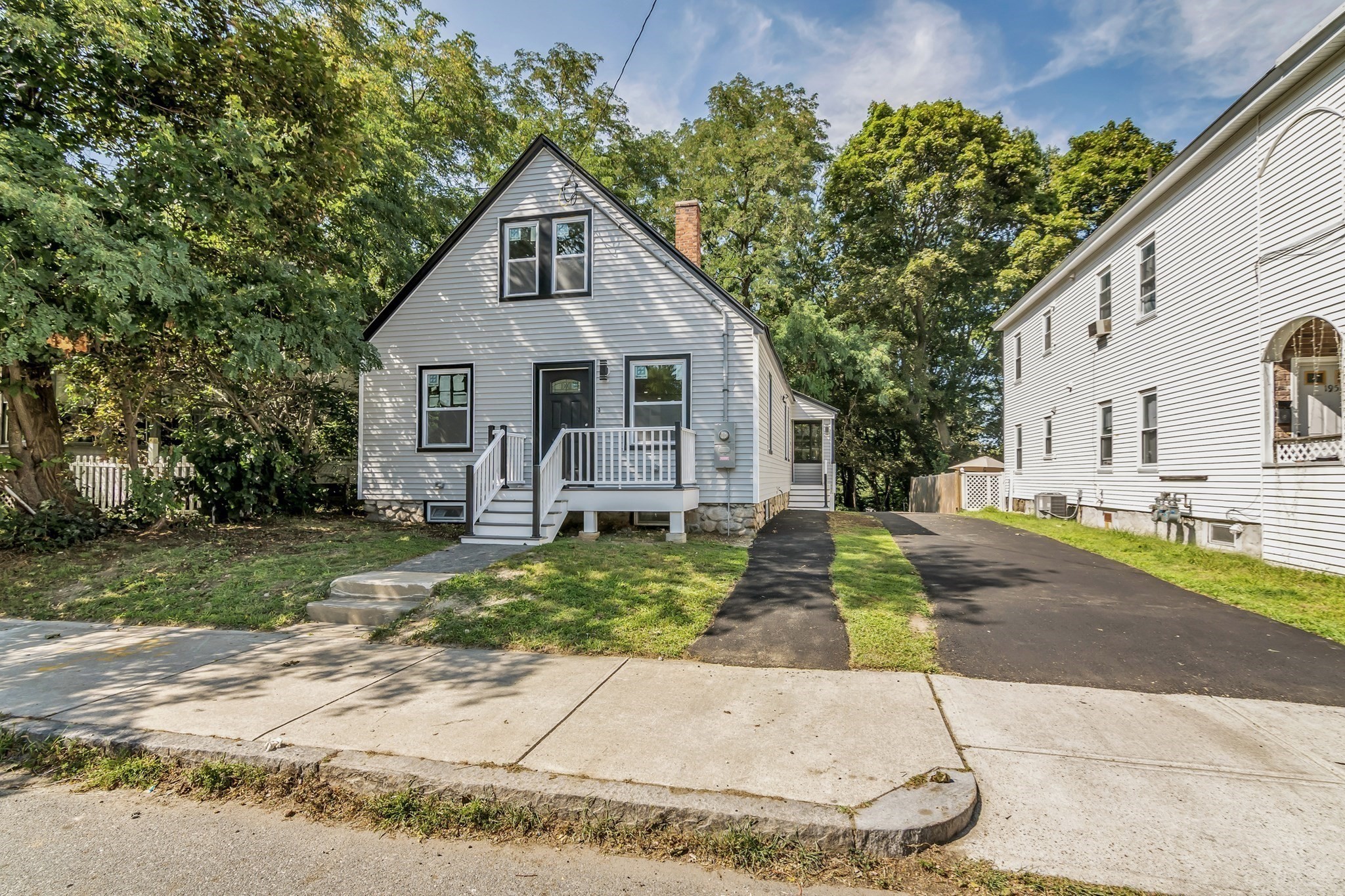 197 Oakland Ave, Methuen, MA 01844