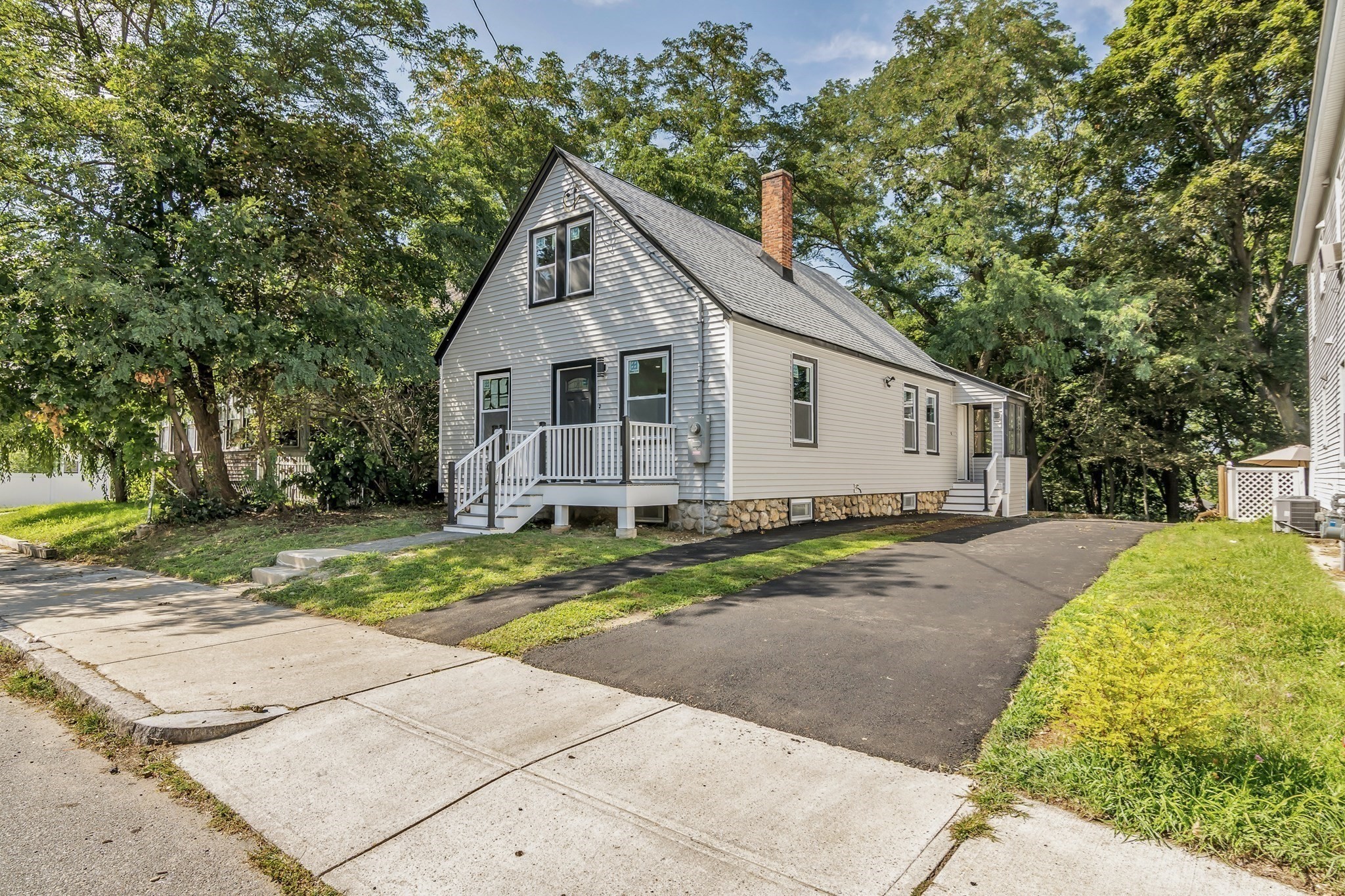 197 Oakland Ave, Methuen, MA 01844 - Image 2