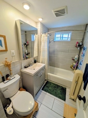 621 Fellsway, Apt 1