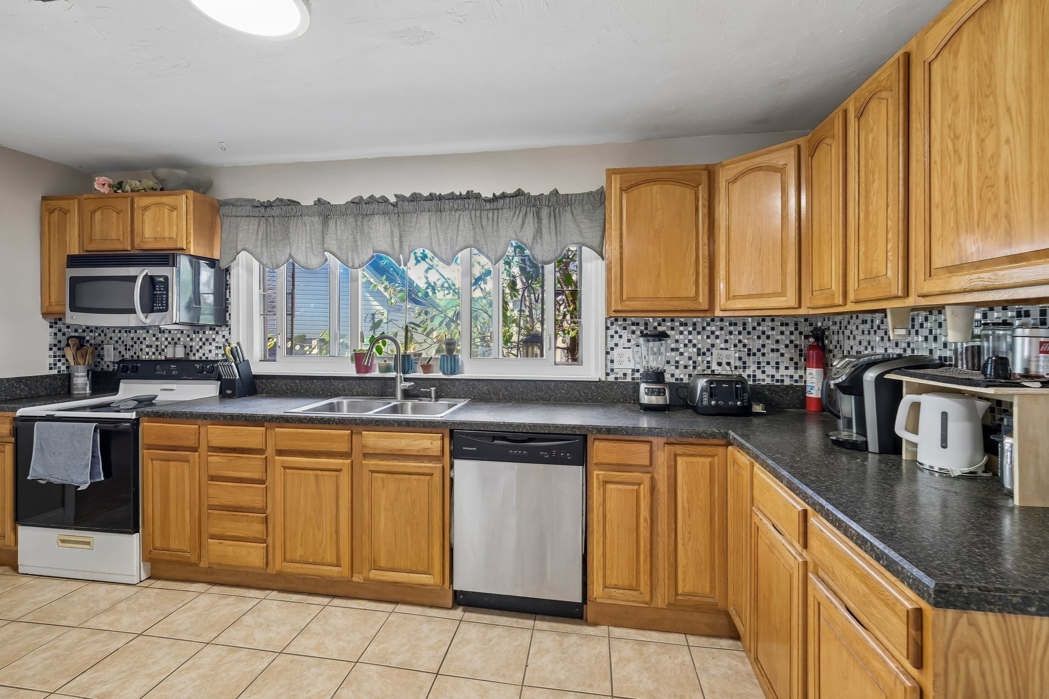 114 Rich St, Gardner, MA 01440 - Image 17