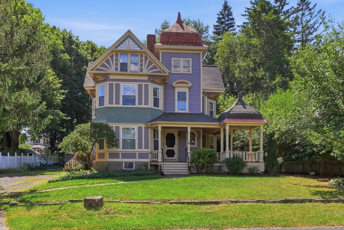 26 Woodlawn Street, Randolph, MA 02368