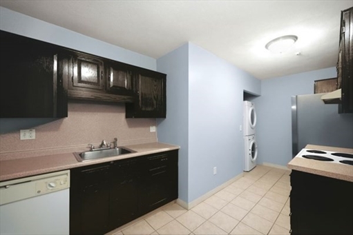 123 Elm St, Apt C9
