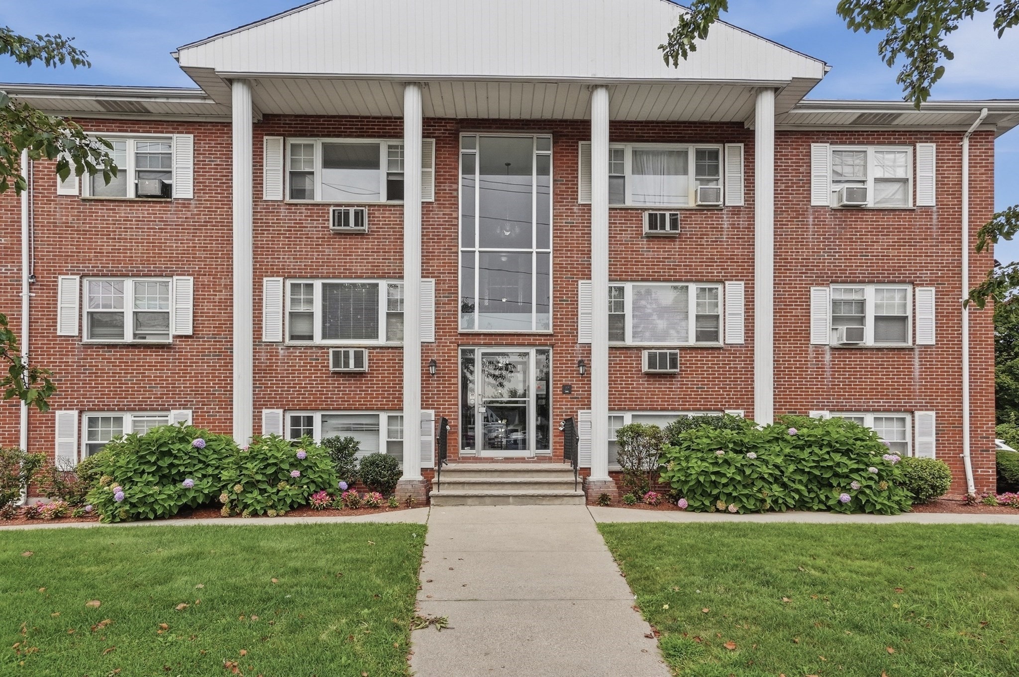 924 Main Street Unit 12, Woburn, MA 01801