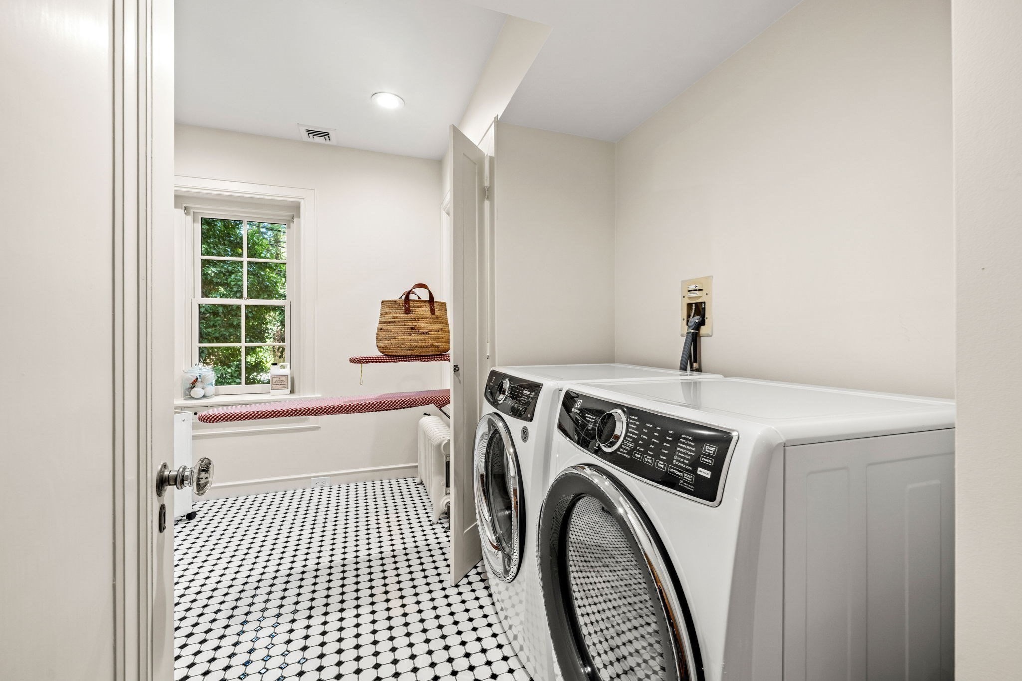 372 Warren St, Brookline, MA 02445 - Image 34