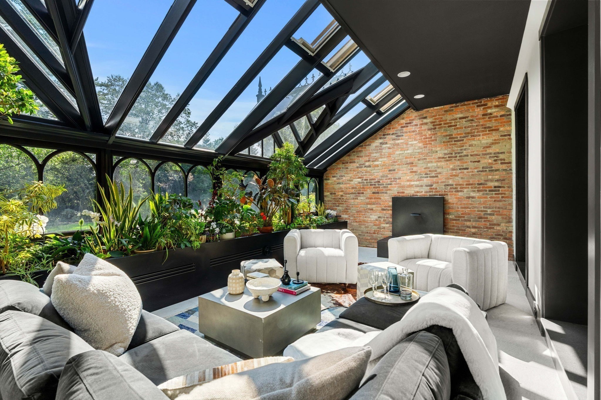 372 Warren St, Brookline, MA 02445 - Image 9