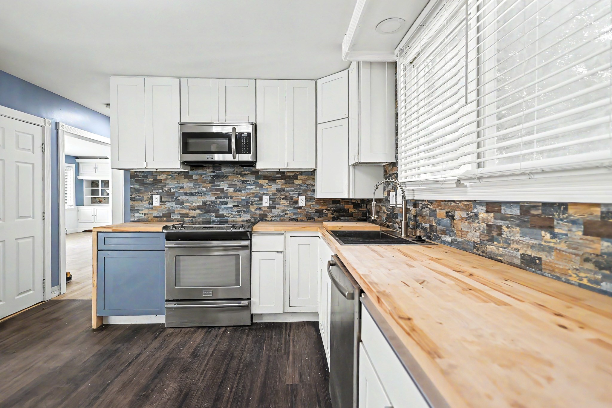 188 Oak St, Methuen, MA 01844 - Image 8