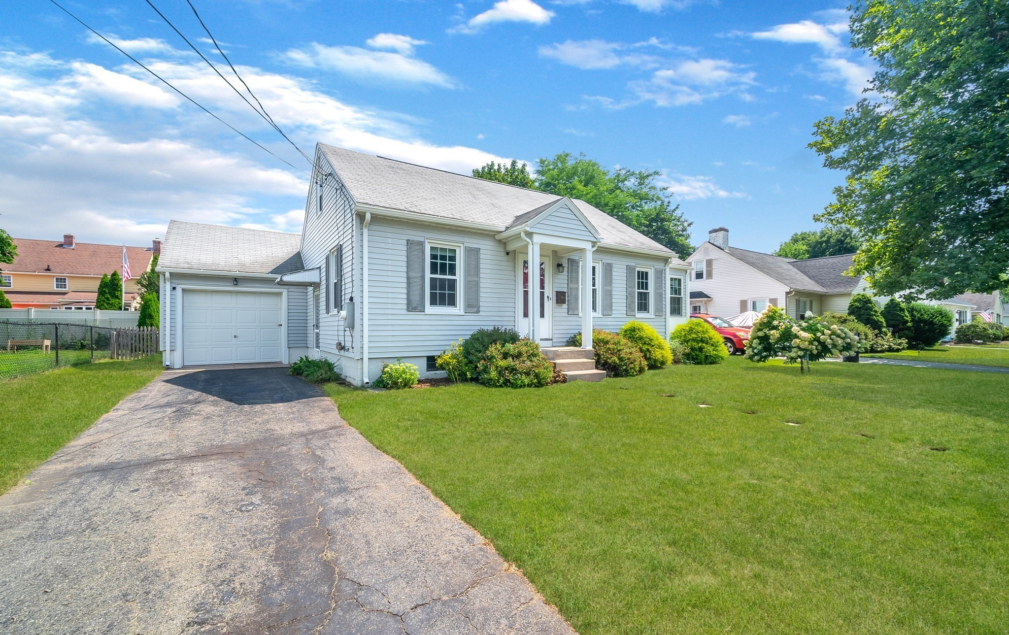 55 Gillette Cir, Springfield, MA 01118