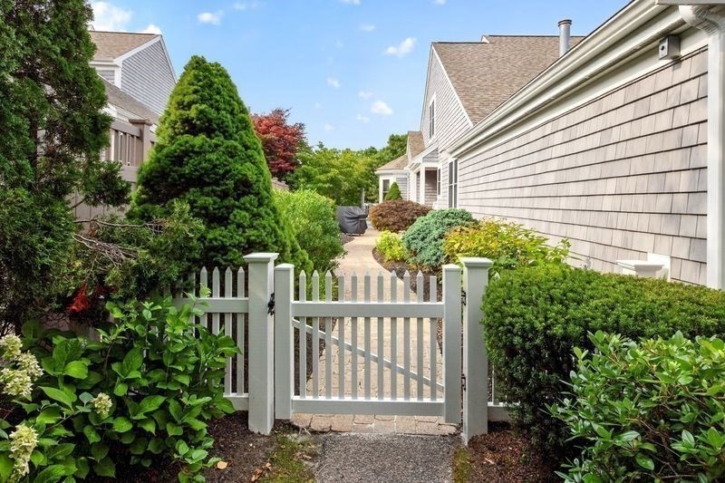 5 Alice Mullens Way Unit 5, Plymouth, MA 02360