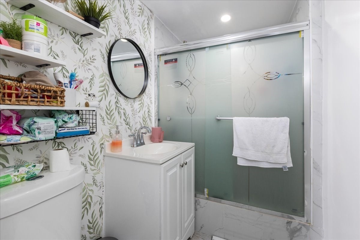 11 Center St, Methuen, MA 01844 - Image 15