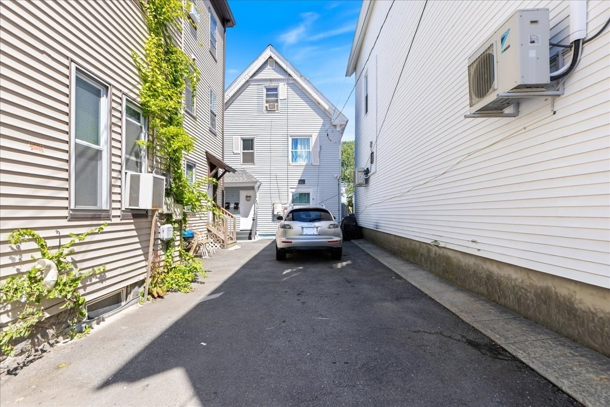11 Center St, Methuen, MA 01844 - Image 23