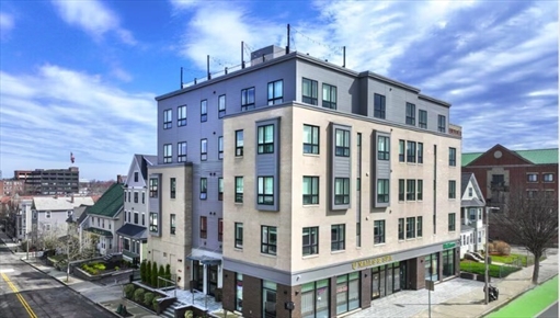 1 everett, Apt 303