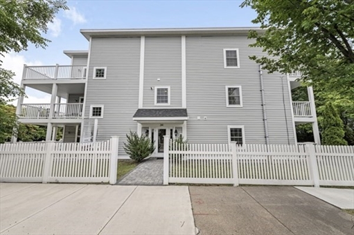 244 Main St, Apt 1
