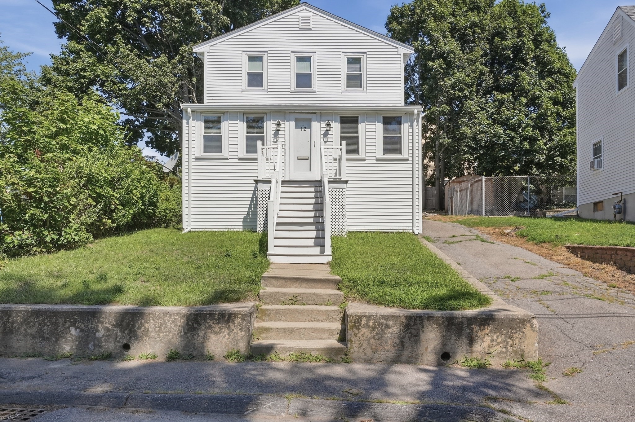 112 Stoughton St, Quincy, MA 02169