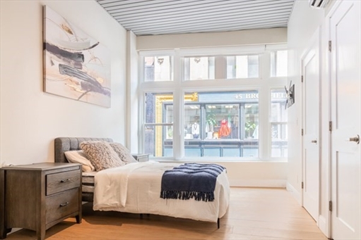 44 Bromfield, Apt 206