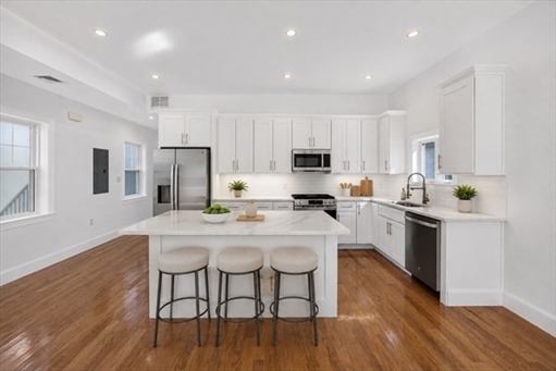 59 Larkin St, Apt 1