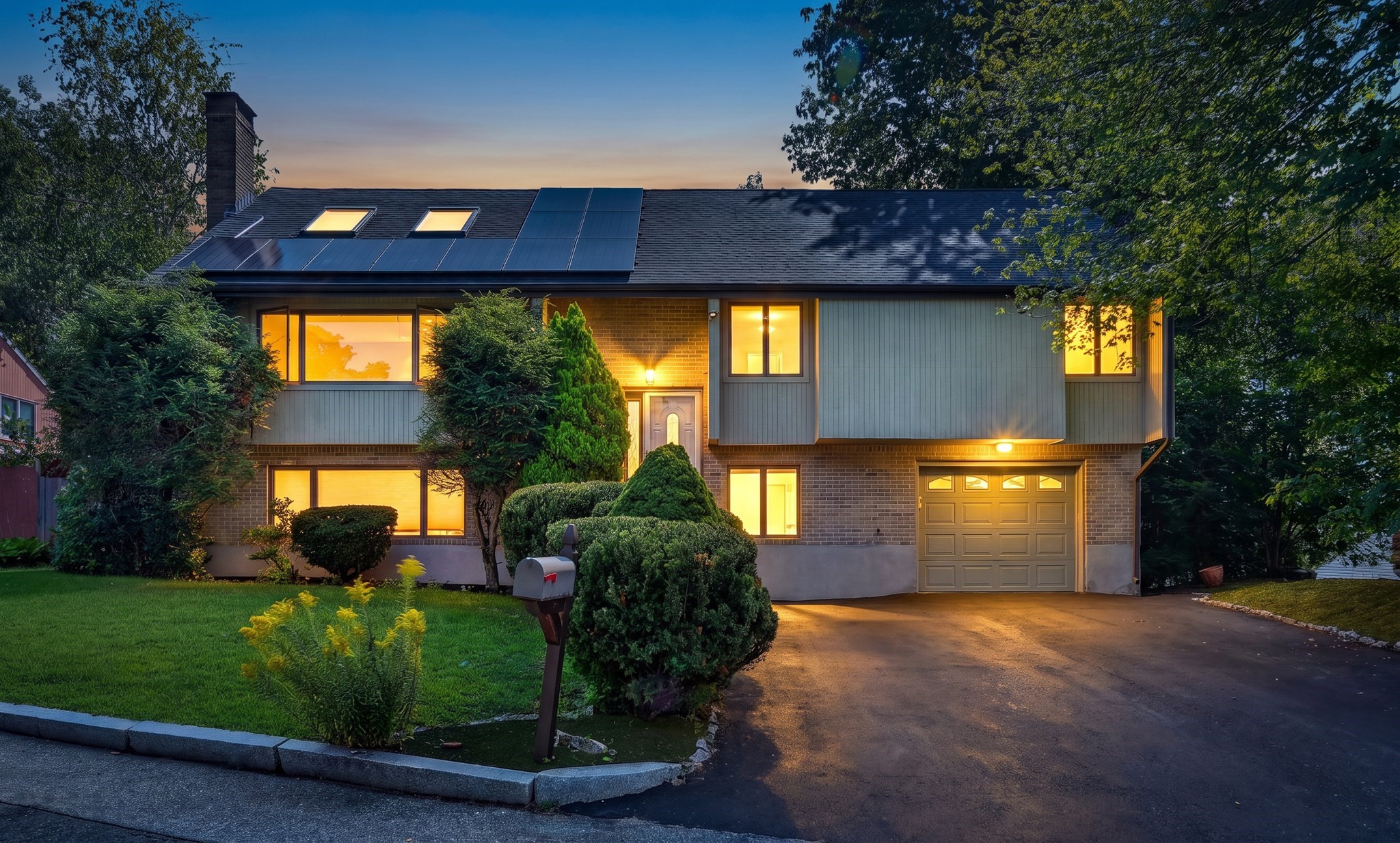 3 Macone Cir, Stoneham, MA 02180