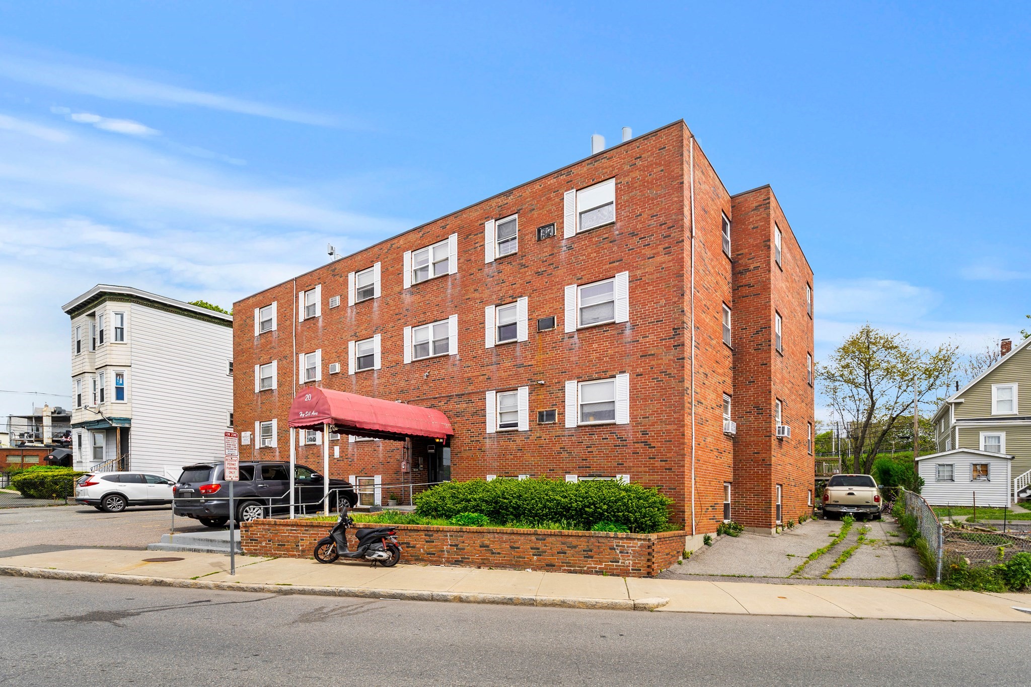 20 Hy-sil Ave, Chelsea, MA 02150