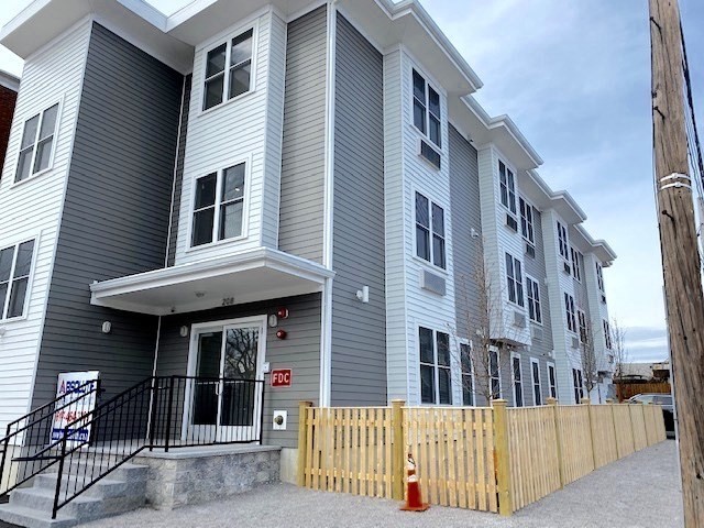 208 Neponset Valley Pkwy, Hyde Park, Boston, MA 02136