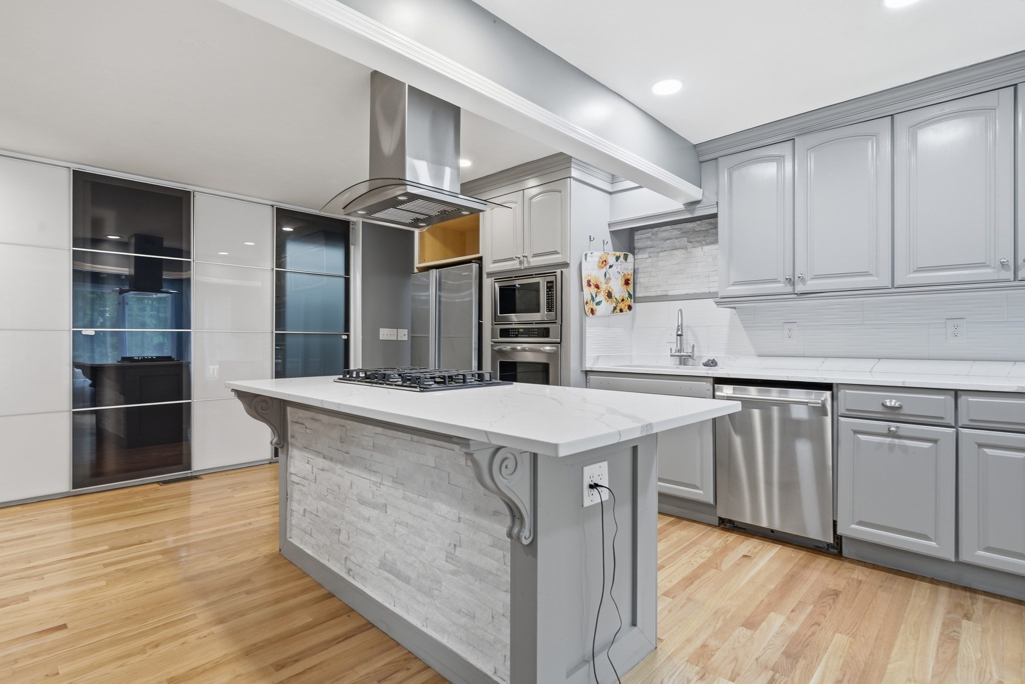 247 Hampstead St, Methuen, MA 01844 - Image 4