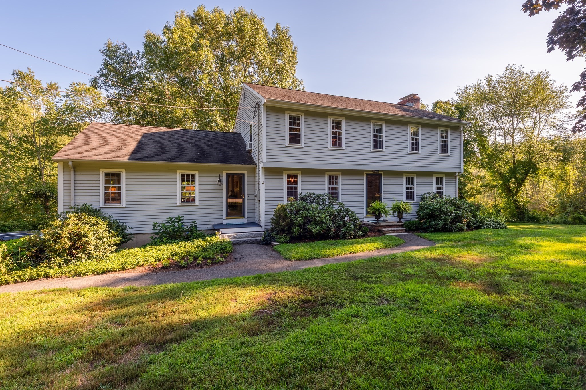 494 Asbury St, Hamilton, MA 01936